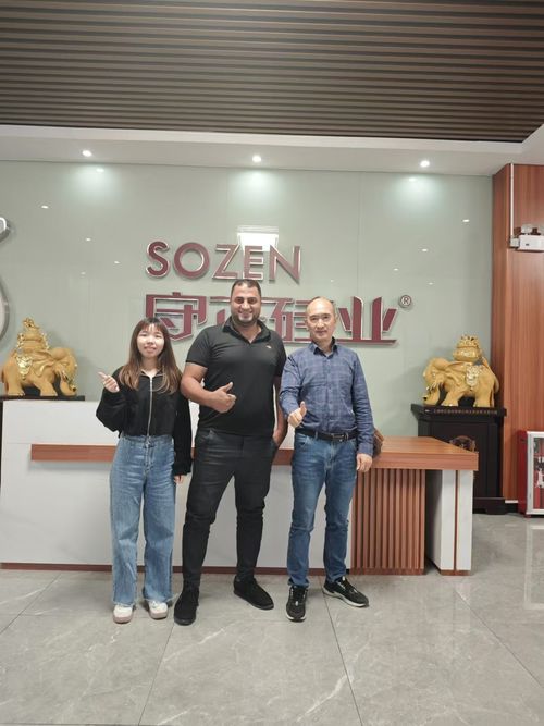 Последние новости компании о Китайские и египетские предприятия работают вместе: наша компания приветствует египетских клиентов для посещения и проверки